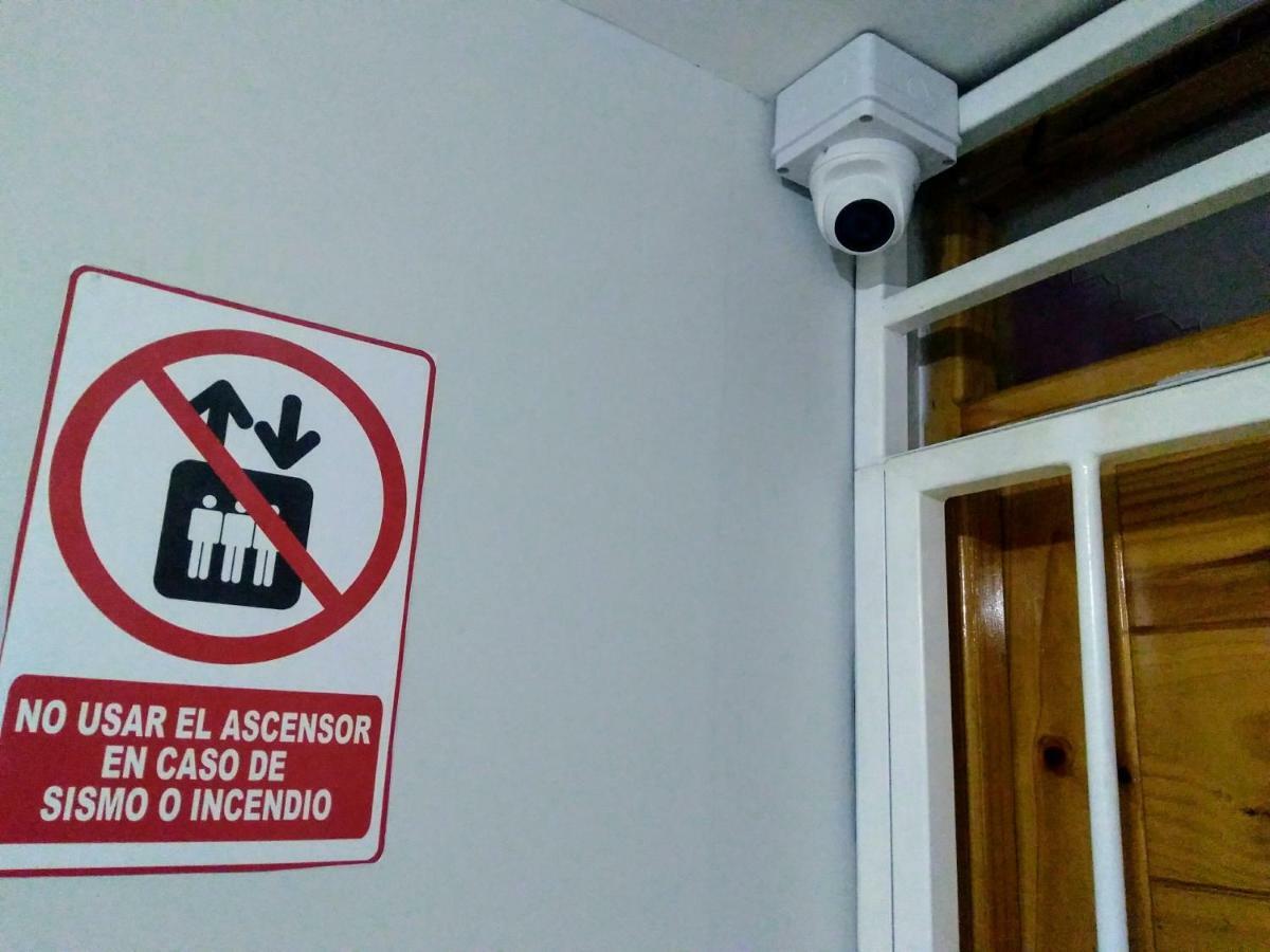 En El Centro Con Cochera 特鲁希略 外观 照片
